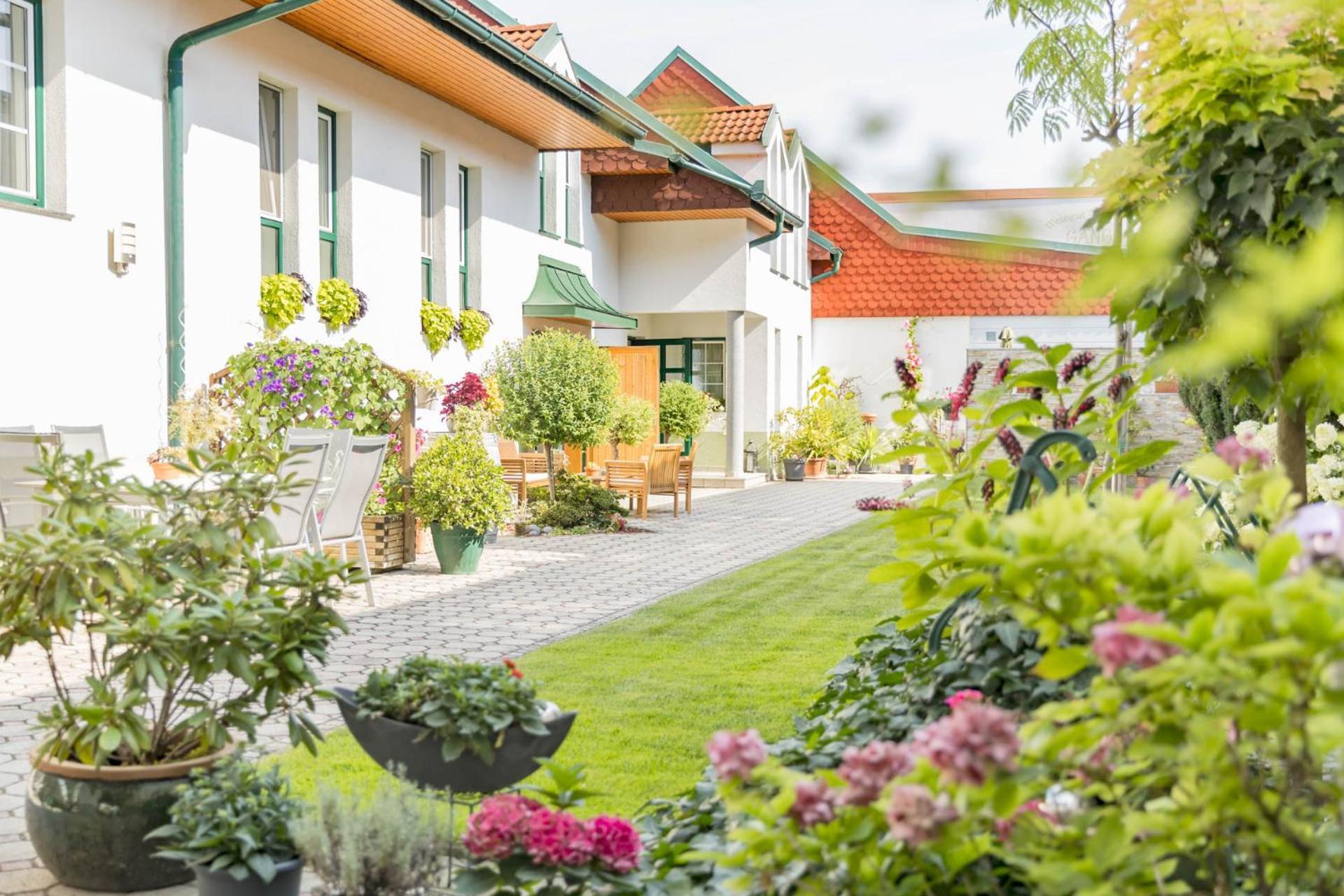 Weingut Apartment Hildegard Gangl Illmitz Exterior foto
